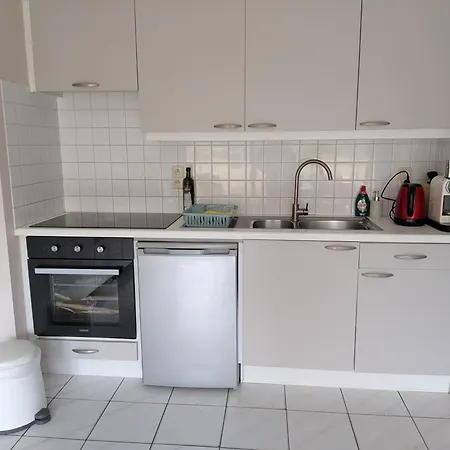 4-persoons Met Mooi Uitzicht דירה *